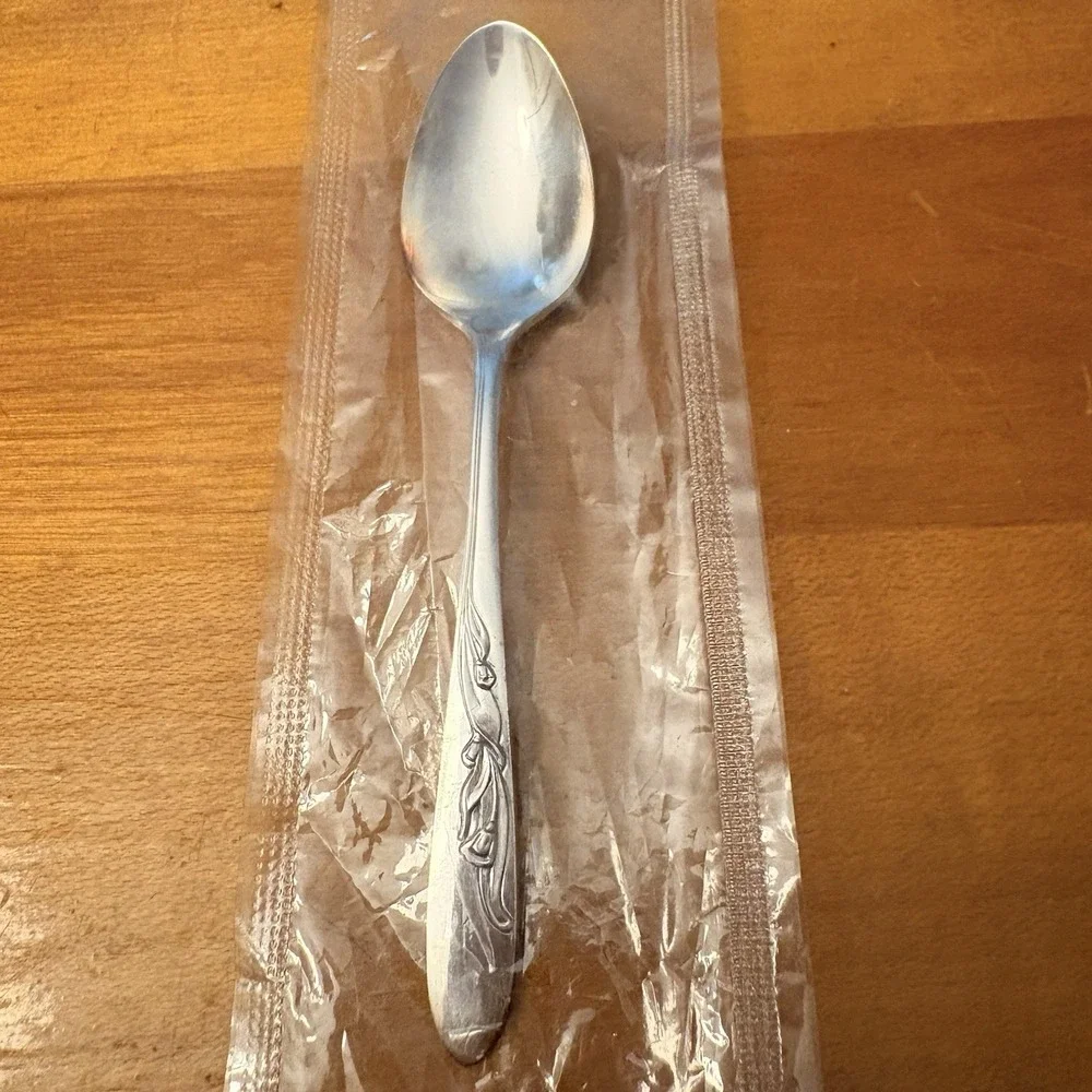 Vintage Oneida Cherie Demitasse Spoon NOS Sealed Silverplate 1957 MCM 4.5
